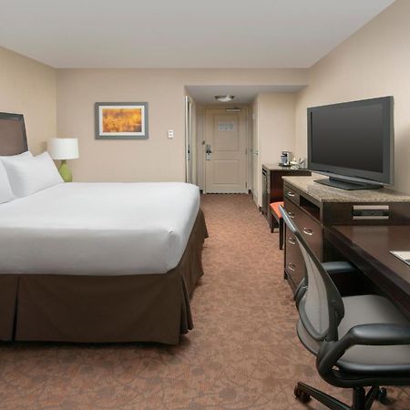 Отель Doubletree By Hilton Dulles Airport-Стерлинг Экстерьер фото