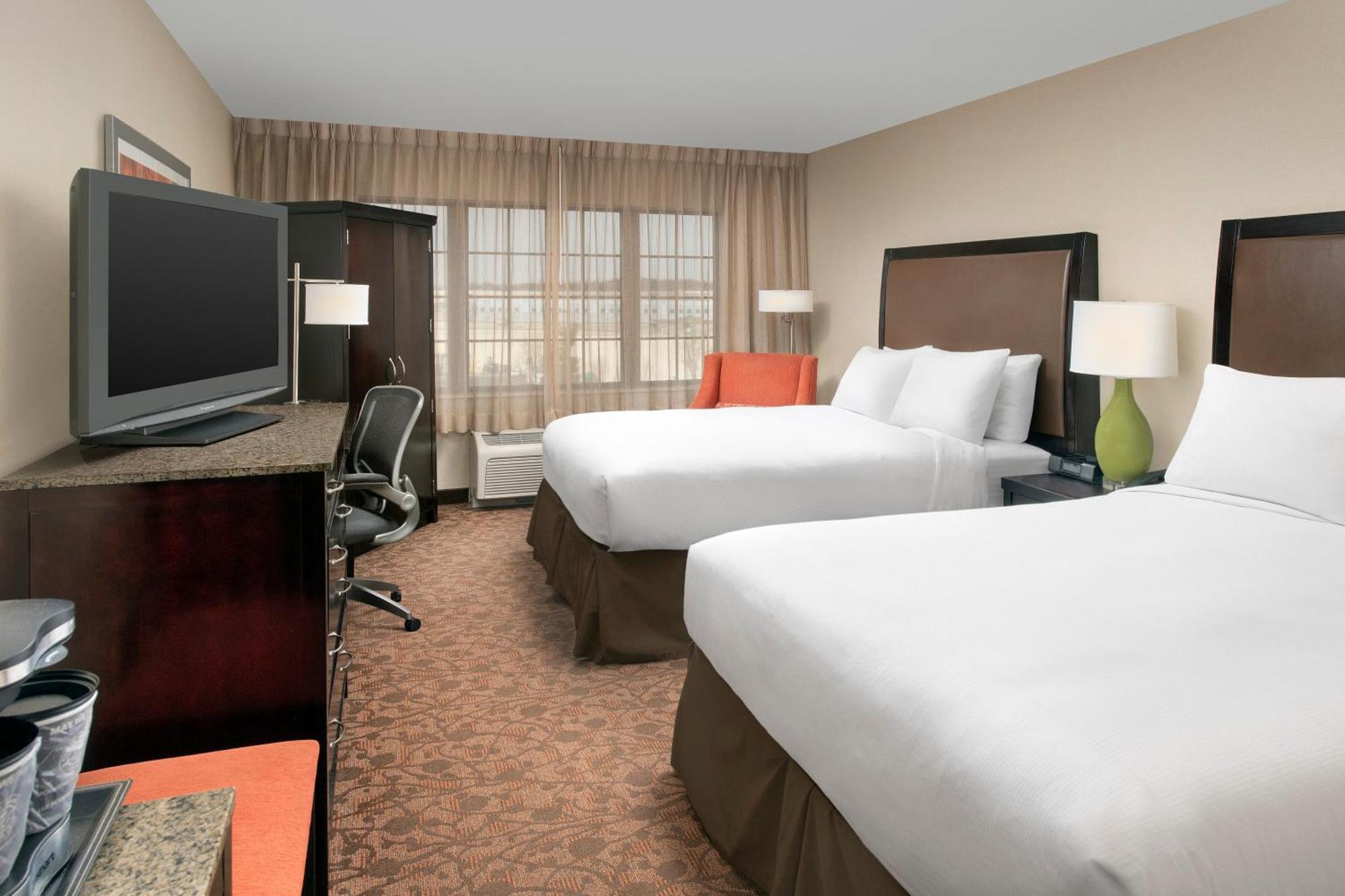 Отель Doubletree By Hilton Dulles Airport-Стерлинг Экстерьер фото